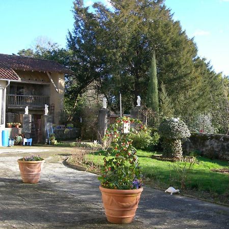 Sous La Glycine Bed & Breakfast Mielan Exterior photo