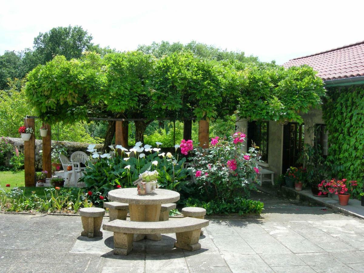 Sous La Glycine Bed & Breakfast Mielan Exterior photo
