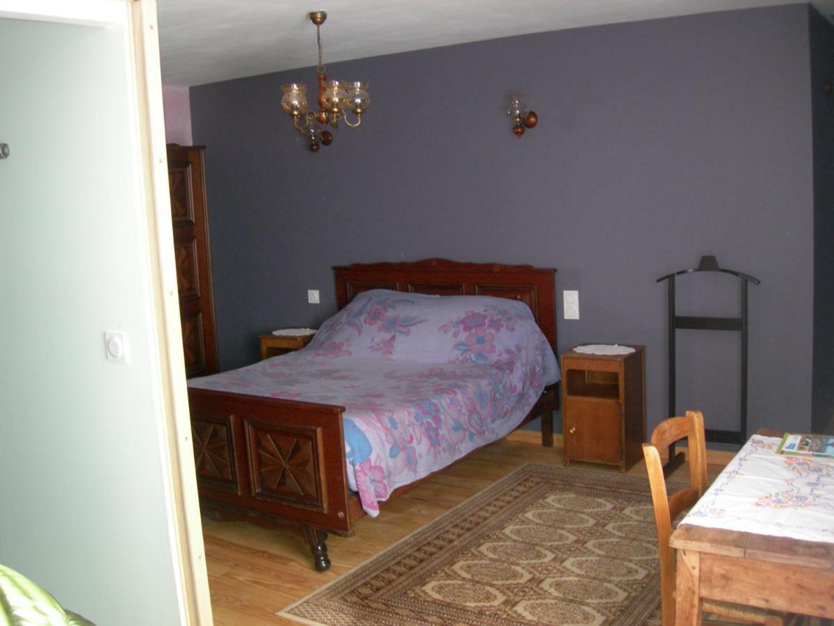 Sous La Glycine Bed & Breakfast Mielan Exterior photo