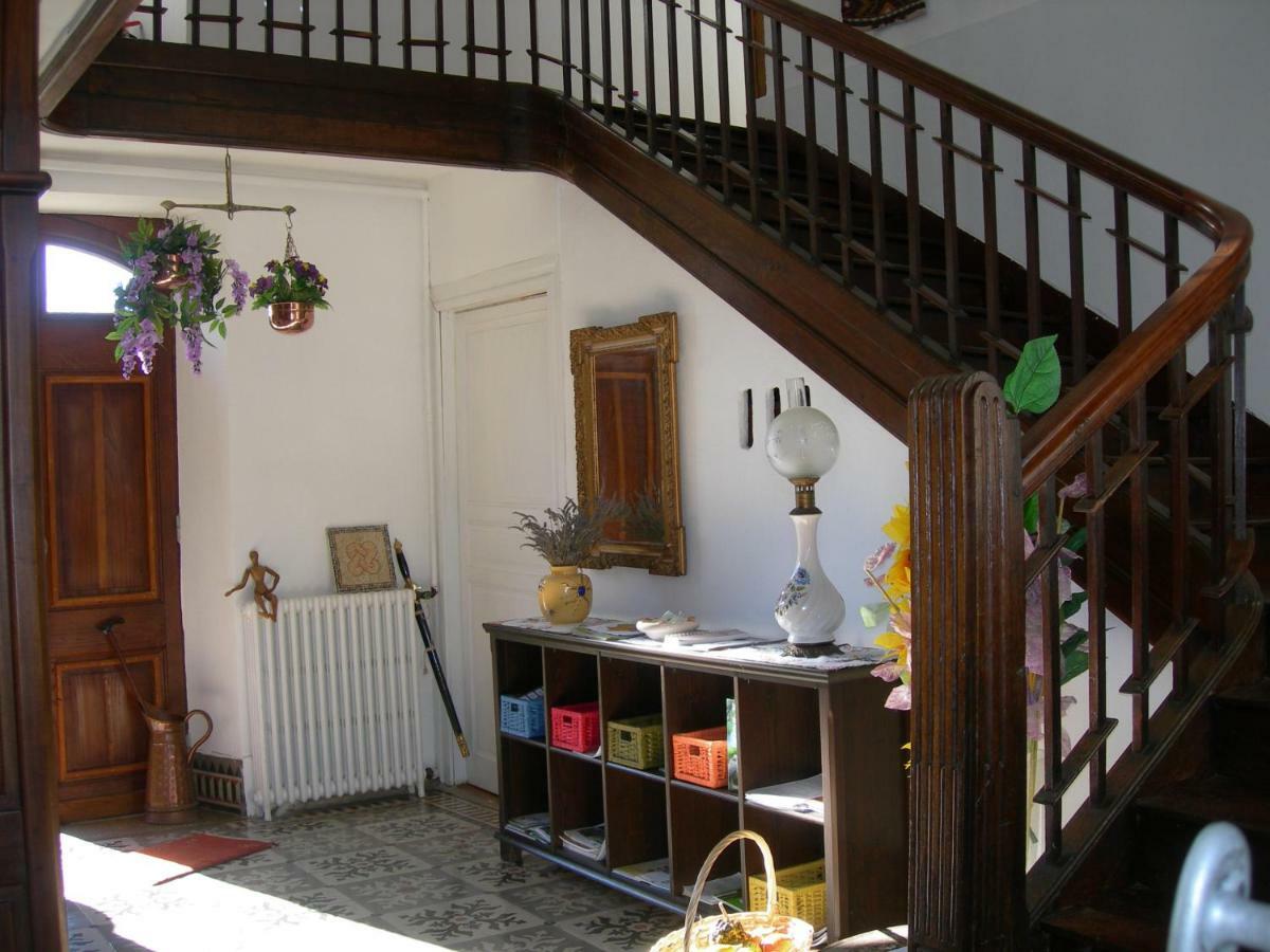 Sous La Glycine Bed & Breakfast Mielan Exterior photo