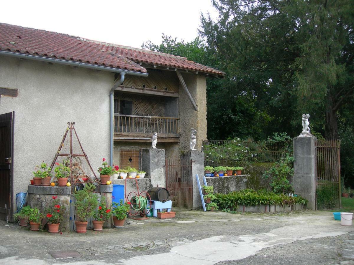 Sous La Glycine Bed & Breakfast Mielan Exterior photo